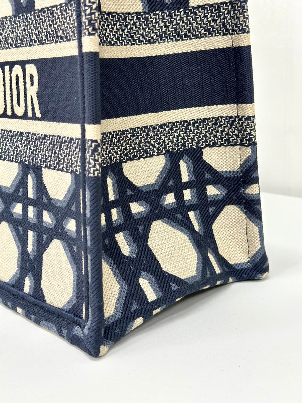 DIOR MEDIUM BOOK TOTE 37 BEIGE AND BLUE MACROCANNAGE EMBROIDERY