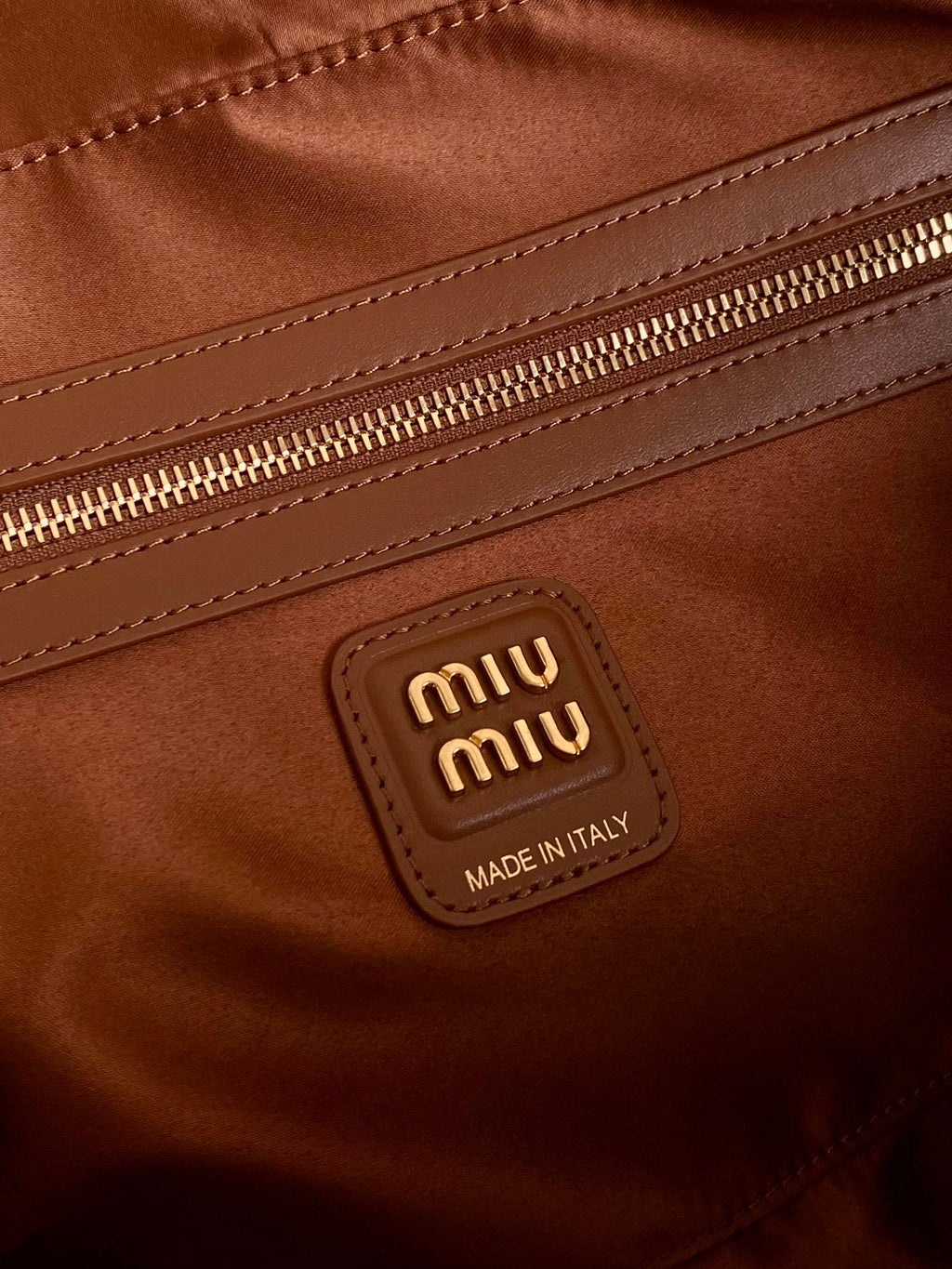 MIU MIU BEAU BAG 34 IN CARAMEL BROWN LEATHER