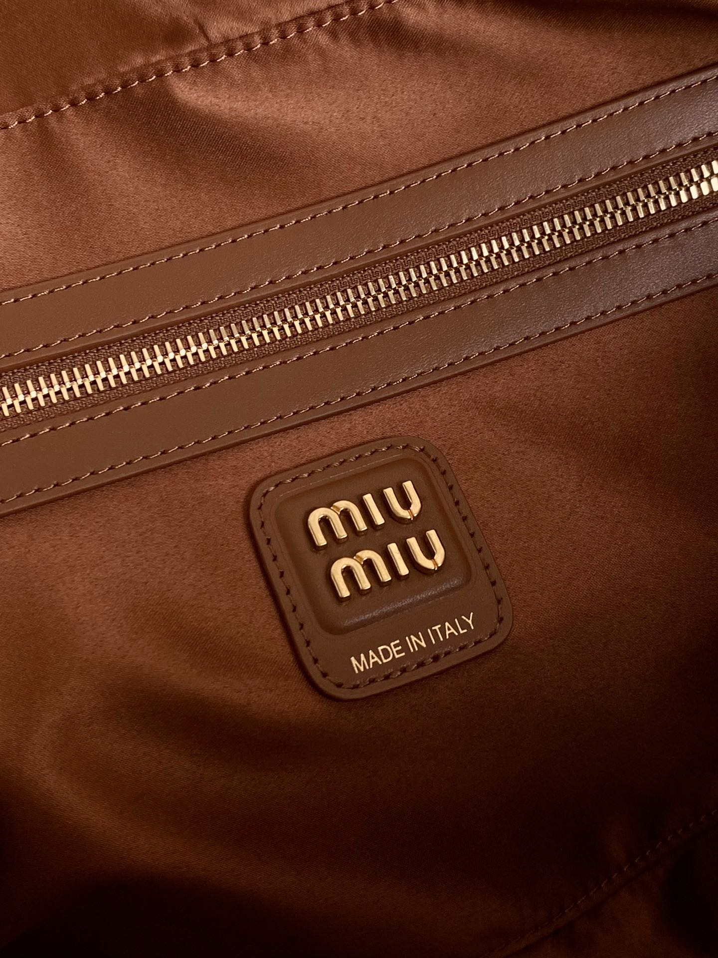 MIU MIU BEAU BAG 34 IN CARAMEL BROWN LEATHER