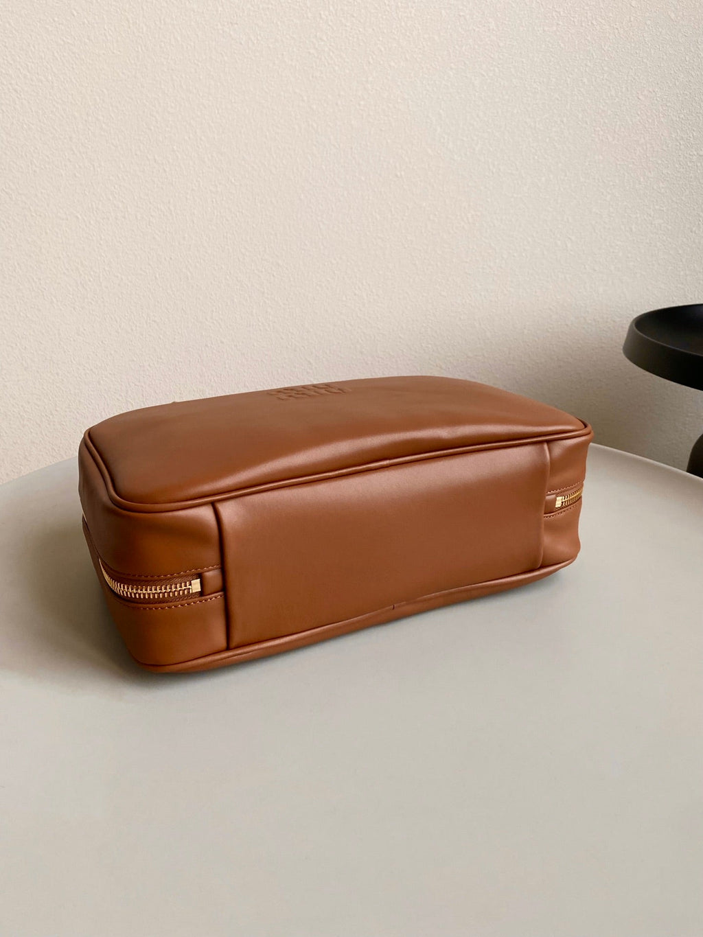 MIU MIU BEAU BAG 34 IN CARAMEL BROWN LEATHER