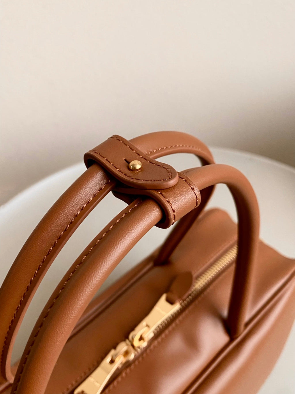 MIU MIU BEAU BAG 34 IN CARAMEL BROWN LEATHER