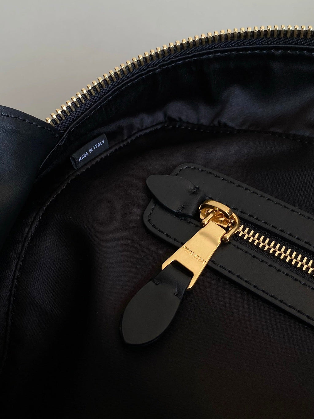 MIU MIU BEAU BAG 34 IN BLACK LEATHER