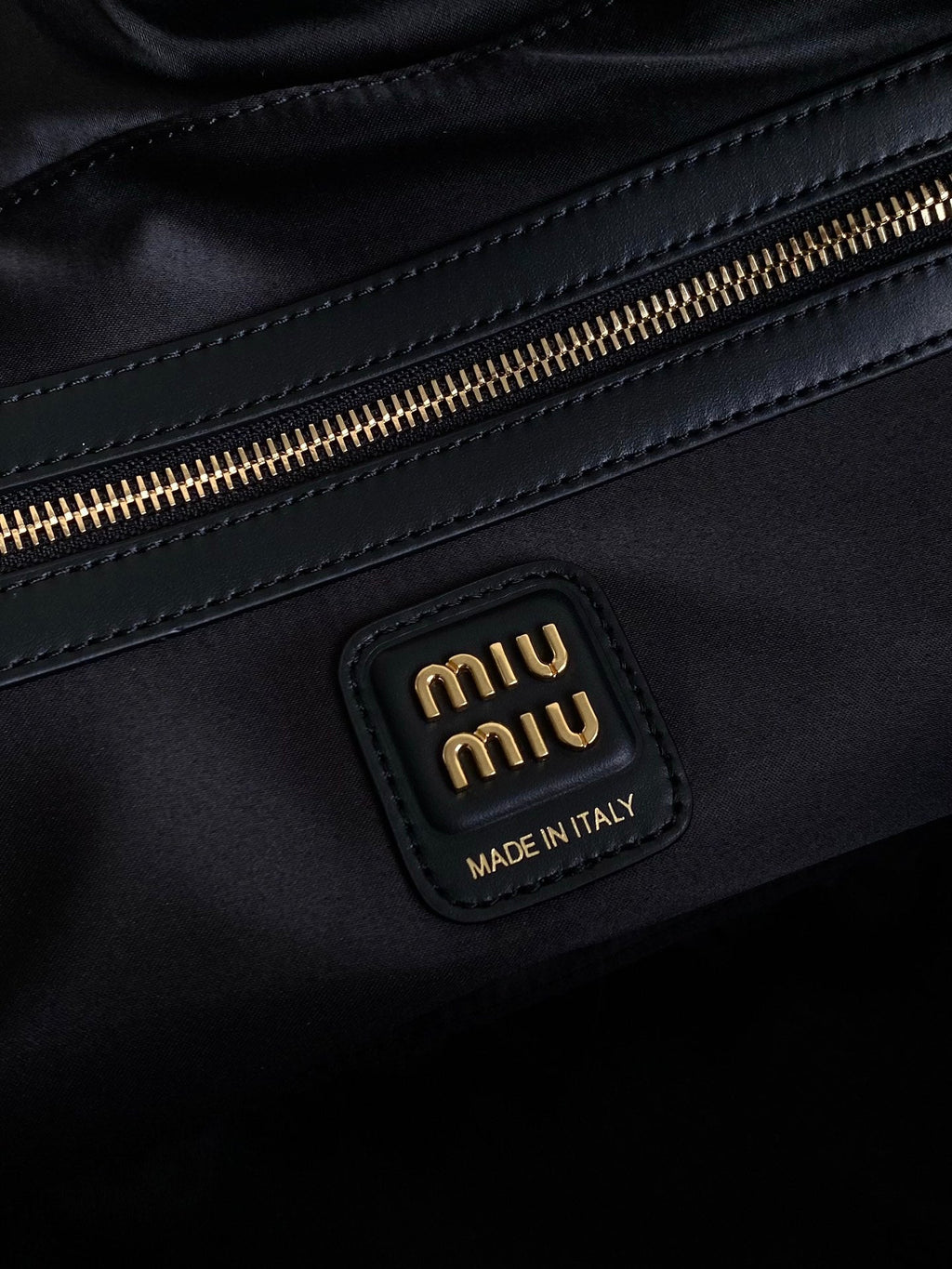 MIU MIU BEAU BAG 34 IN BLACK LEATHER