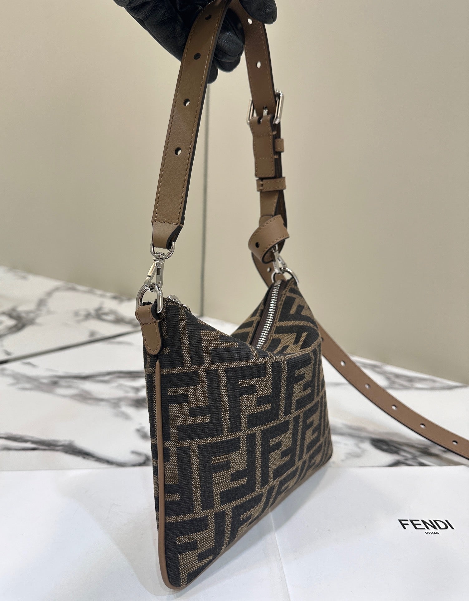 FENDI SHOULDER BAG 19 WITH FF MOTIF IN BROWN JACQUARD FABRIC