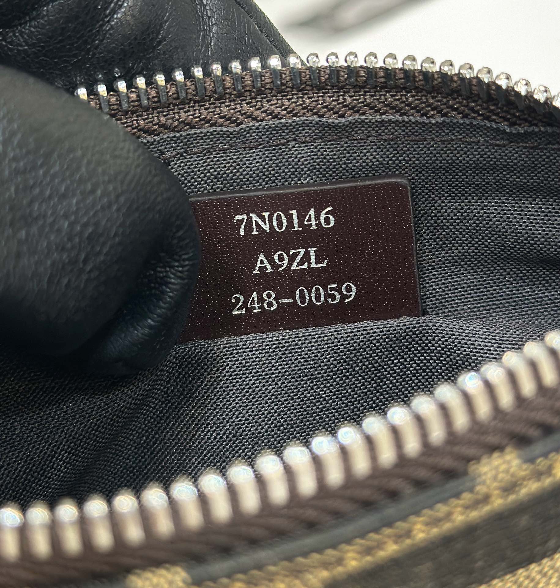 FENDI SHOULDER BAG 19 WITH FF MOTIF IN BROWN JACQUARD FABRIC