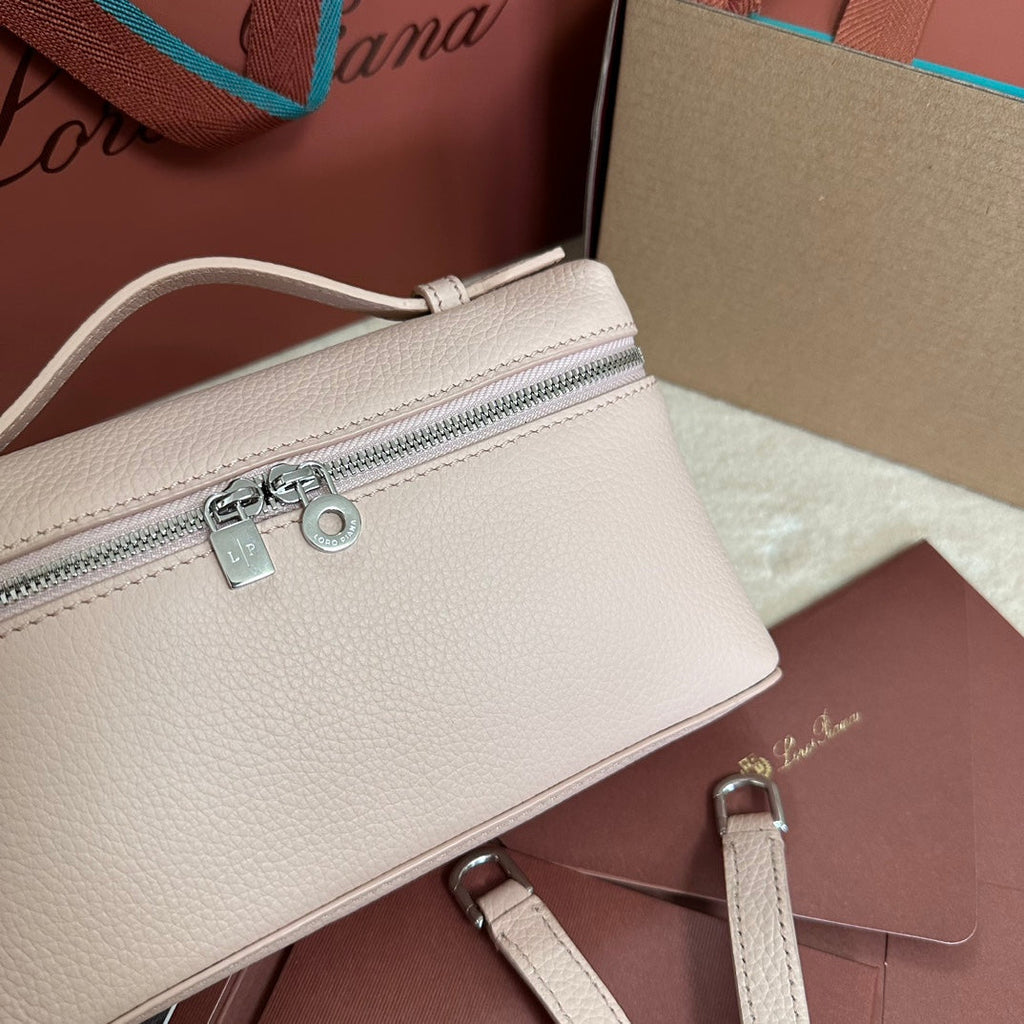 LORO PIANA EXTRA POCKET L19 IN BLUSH PINK GRAINED CALFSKIN WITH SILVER HARDWARE