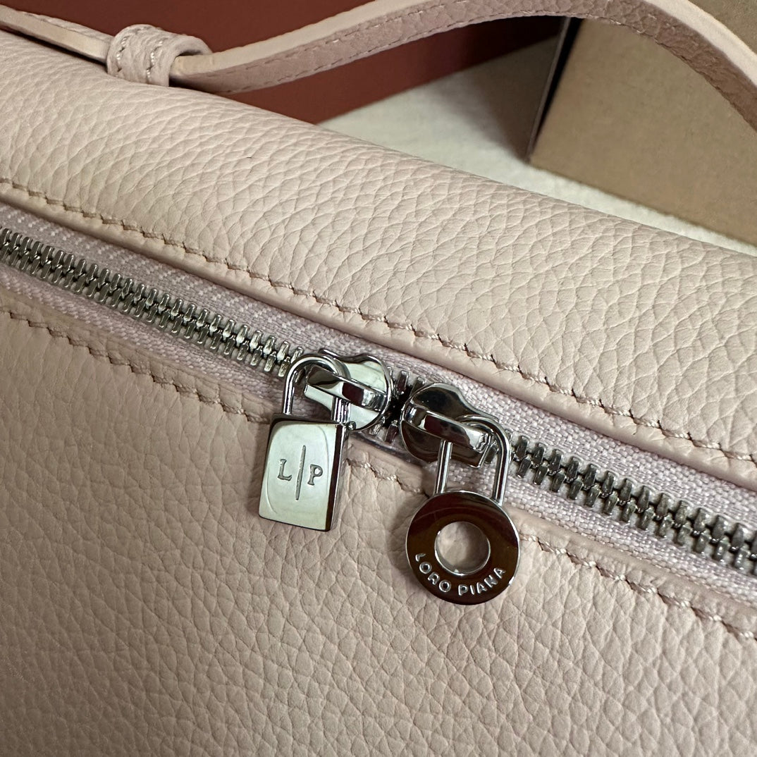 LORO PIANA EXTRA POCKET L19 IN BLUSH PINK GRAINED CALFSKIN WITH SILVER HARDWARE