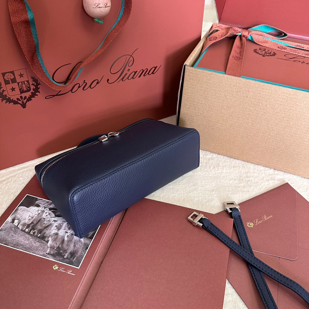 LORO PIANA EXTRA POCKET L19 IN NAVY BLUE GRAINED CALFSKIN WITH SILVER HARDWARE