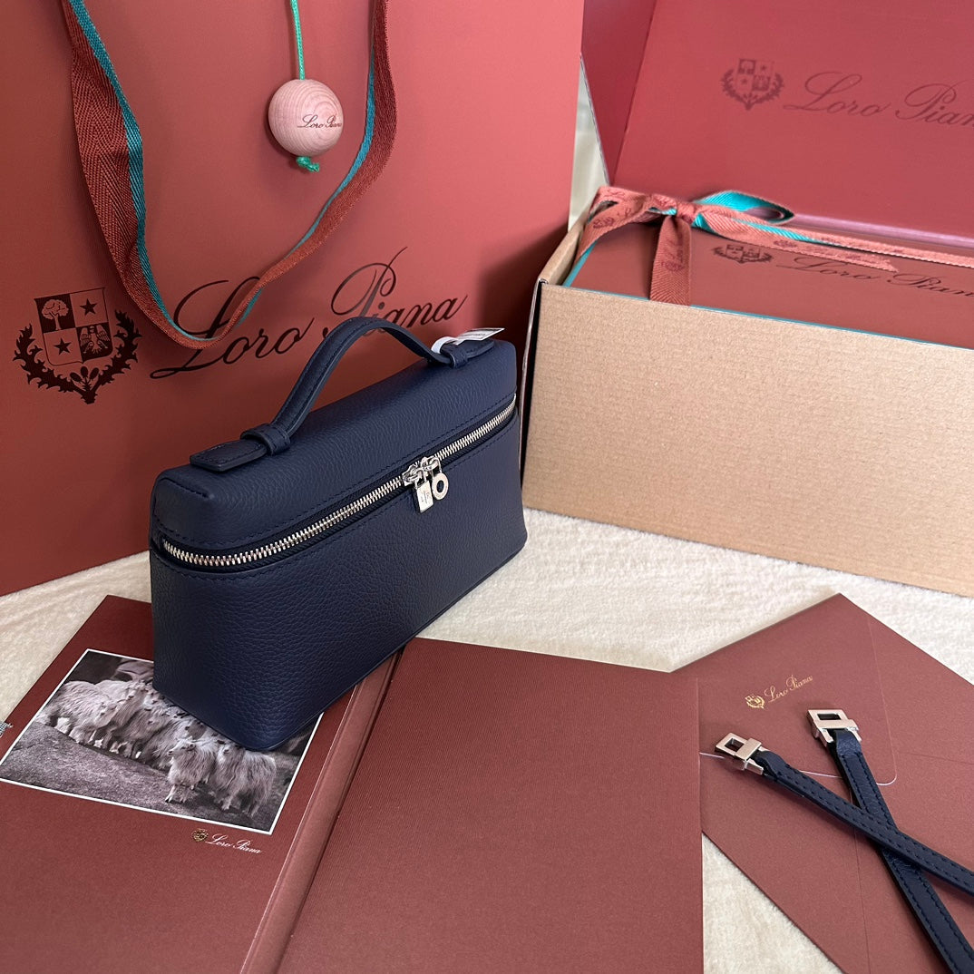 LORO PIANA EXTRA POCKET L19 IN NAVY BLUE GRAINED CALFSKIN WITH SILVER HARDWARE