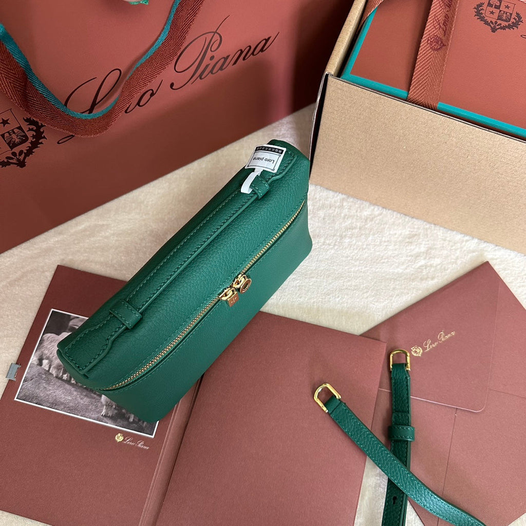 LORO PIANA EXTRA POCKET L19 IN GREEN FOREST GRAINED CALFSKIN WITH GOLD HARDWARE