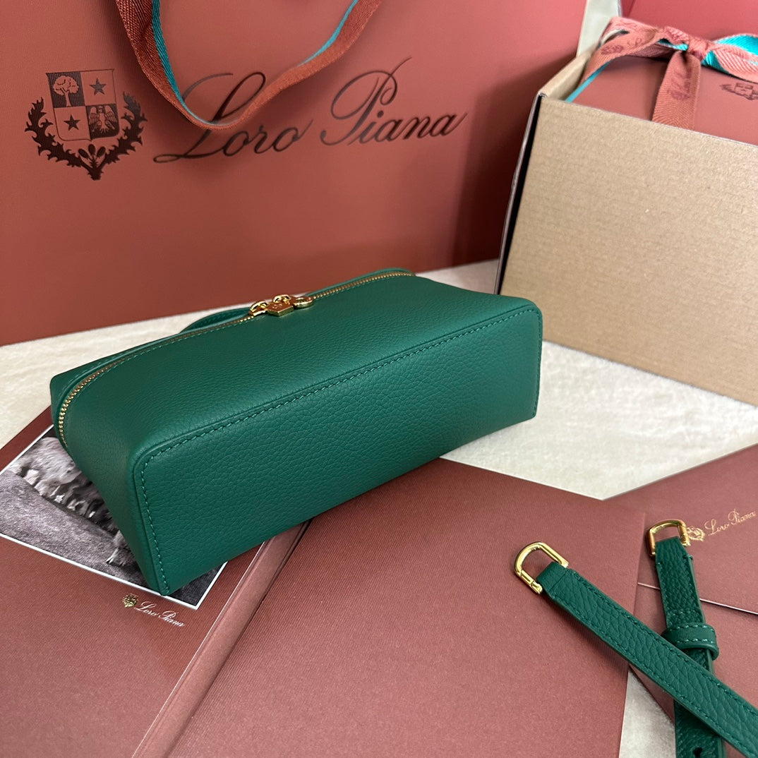 LORO PIANA EXTRA POCKET L19 IN GREEN FOREST GRAINED CALFSKIN WITH GOLD HARDWARE