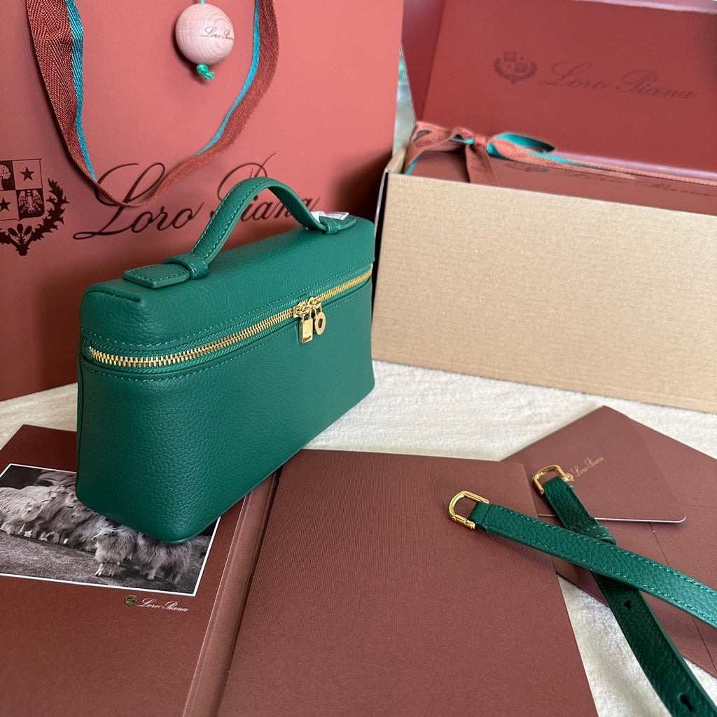 LORO PIANA EXTRA POCKET L19 IN GREEN FOREST GRAINED CALFSKIN WITH GOLD HARDWARE