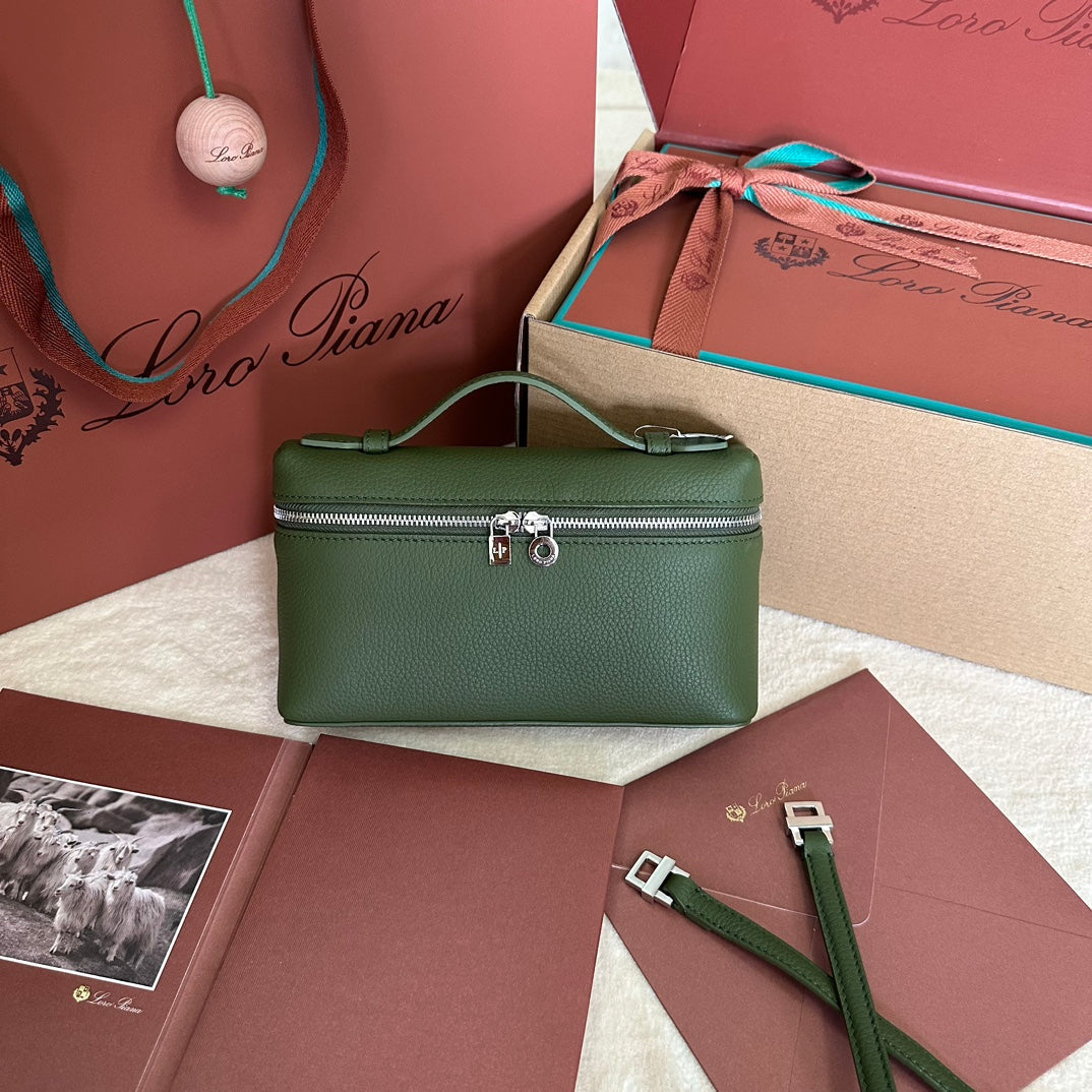 LORO PIANA EXTRA POCKET L19 IN PINE GREEN CALFSKIN WITH SILVER HARDWARE