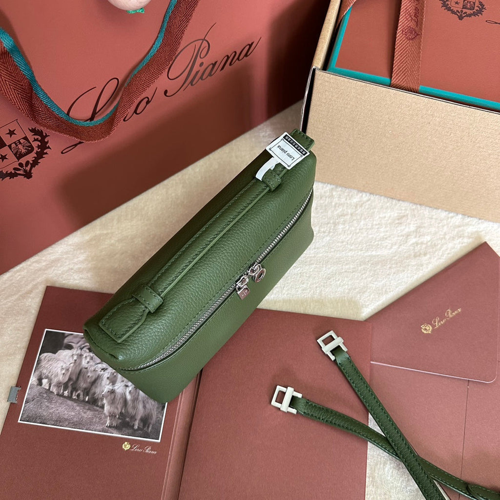 LORO PIANA EXTRA POCKET L19 IN PINE GREEN CALFSKIN WITH SILVER HARDWARE