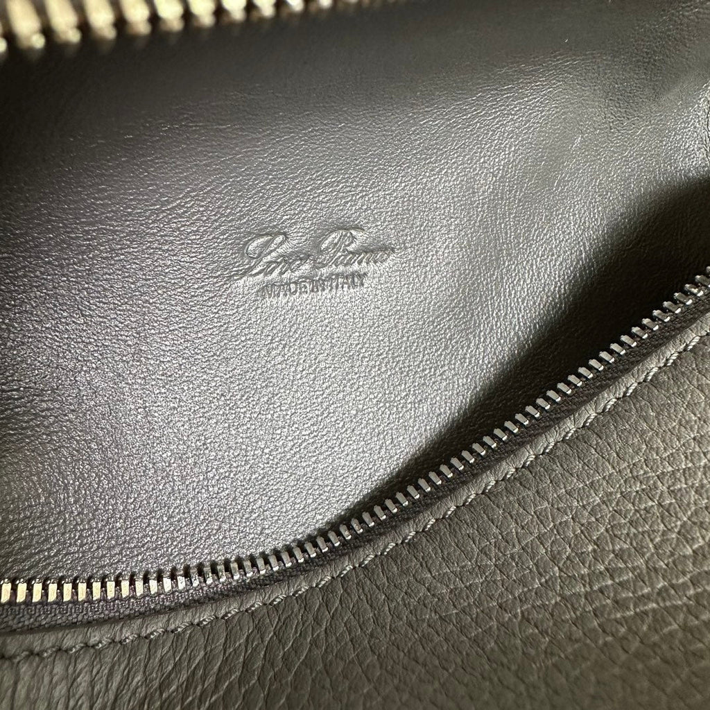 LORO PIANA EXTRA POCKET L19 IN BLACK GRAINED CALFSKIN WITH SILVER HARDWARE