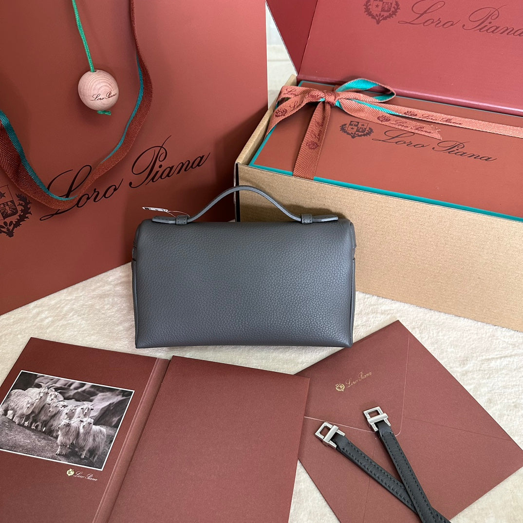LORO PIANA EXTRA POCKET L19 IN BLACK GRAINED CALFSKIN WITH SILVER HARDWARE
