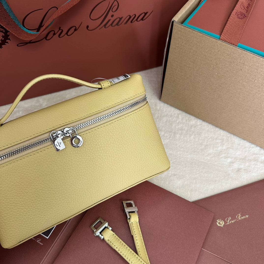 LORO PIANA EXTRA POCKET L19 IN LIGHT YELLOW CALFSKIN WITH SILVER HARDWARE