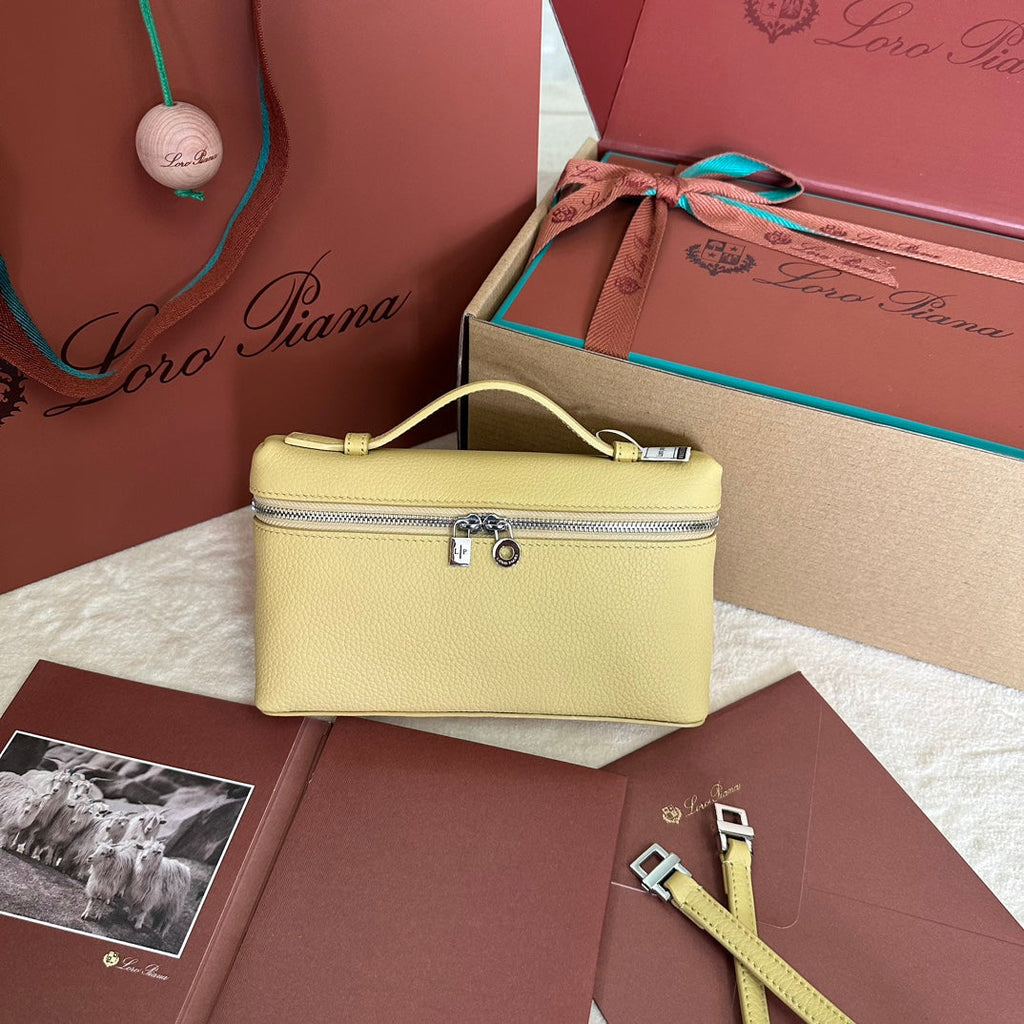 LORO PIANA EXTRA POCKET L19 IN LIGHT YELLOW CALFSKIN WITH SILVER HARDWARE