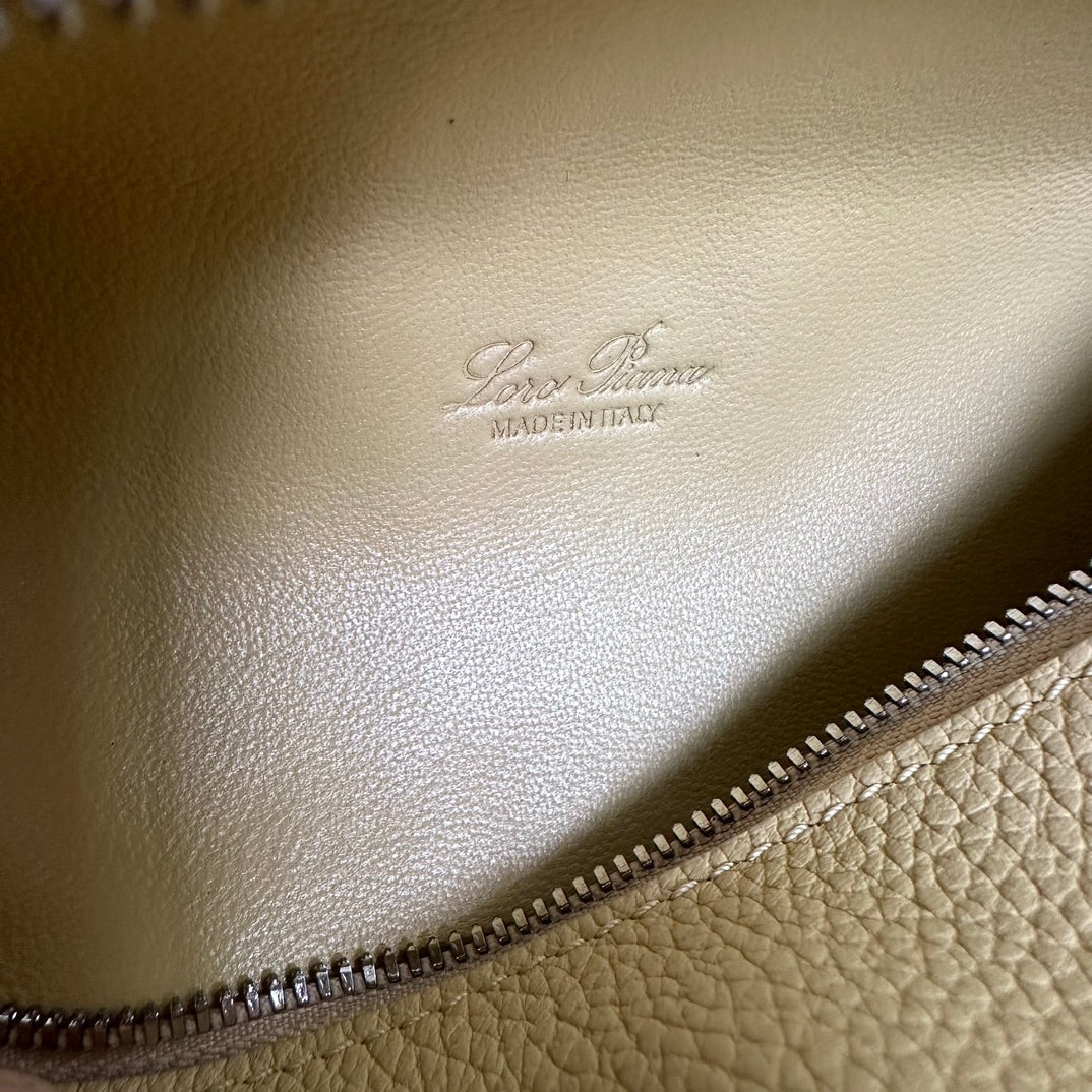 LORO PIANA EXTRA POCKET L19 IN LIGHT YELLOW CALFSKIN WITH SILVER HARDWARE