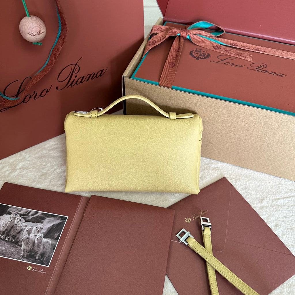 LORO PIANA EXTRA POCKET L19 IN LIGHT YELLOW CALFSKIN WITH SILVER HARDWARE