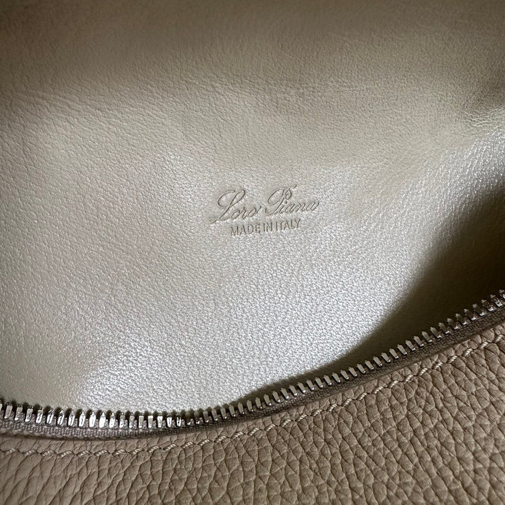 LORO PIANA EXTRA POCKET L19 IN DESERT BROWN GRAINED CALFSKIN WITH SILVER HARDWARE