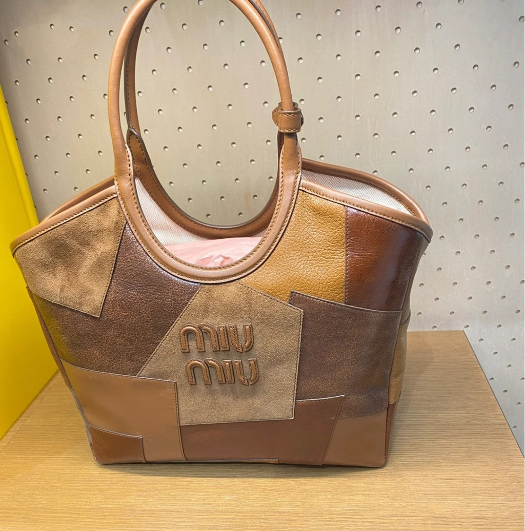 MIU MIU HOBO 28 BAG IN COGNAC LEATHER PATCHWORK