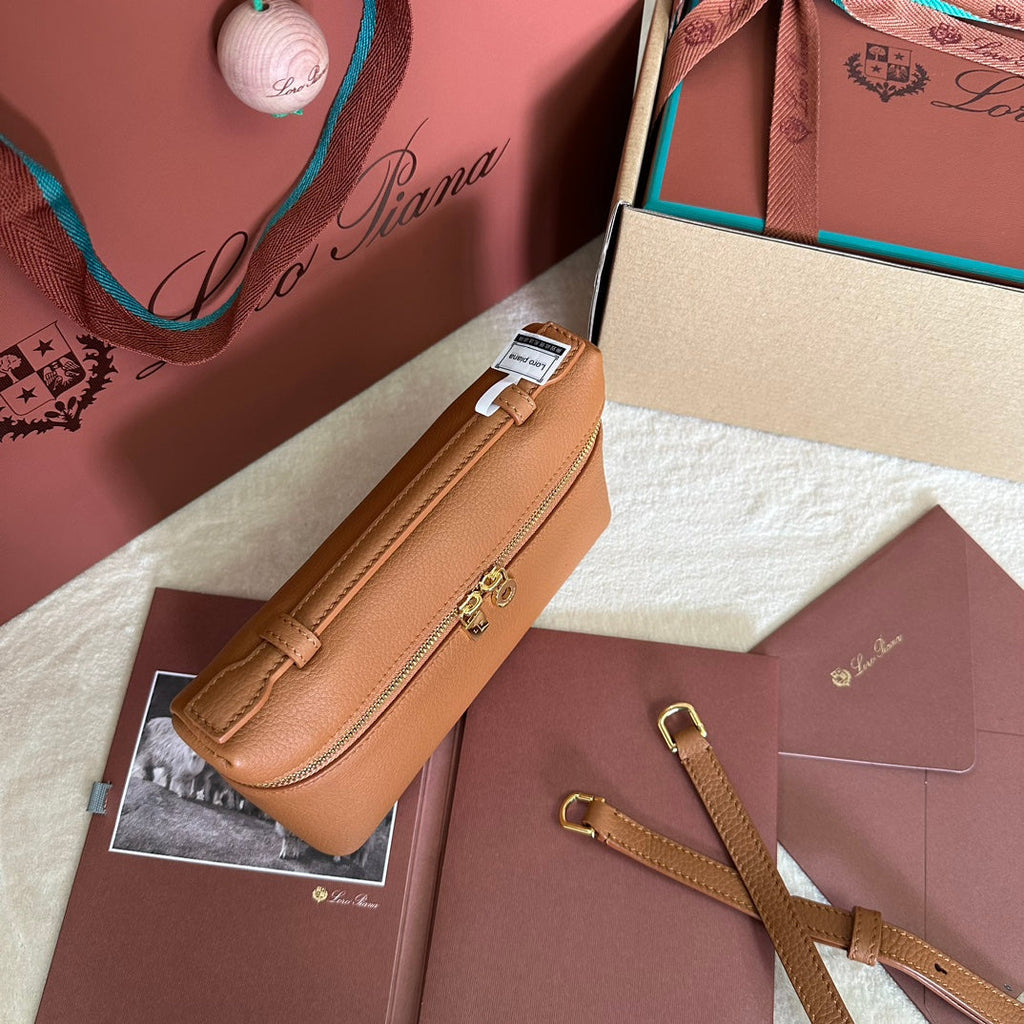 LORO PIANA EXTRA POCKET L19 IN BRONZE BROWN GRAINED CALFSKIN WITH GOLD HARDWARE