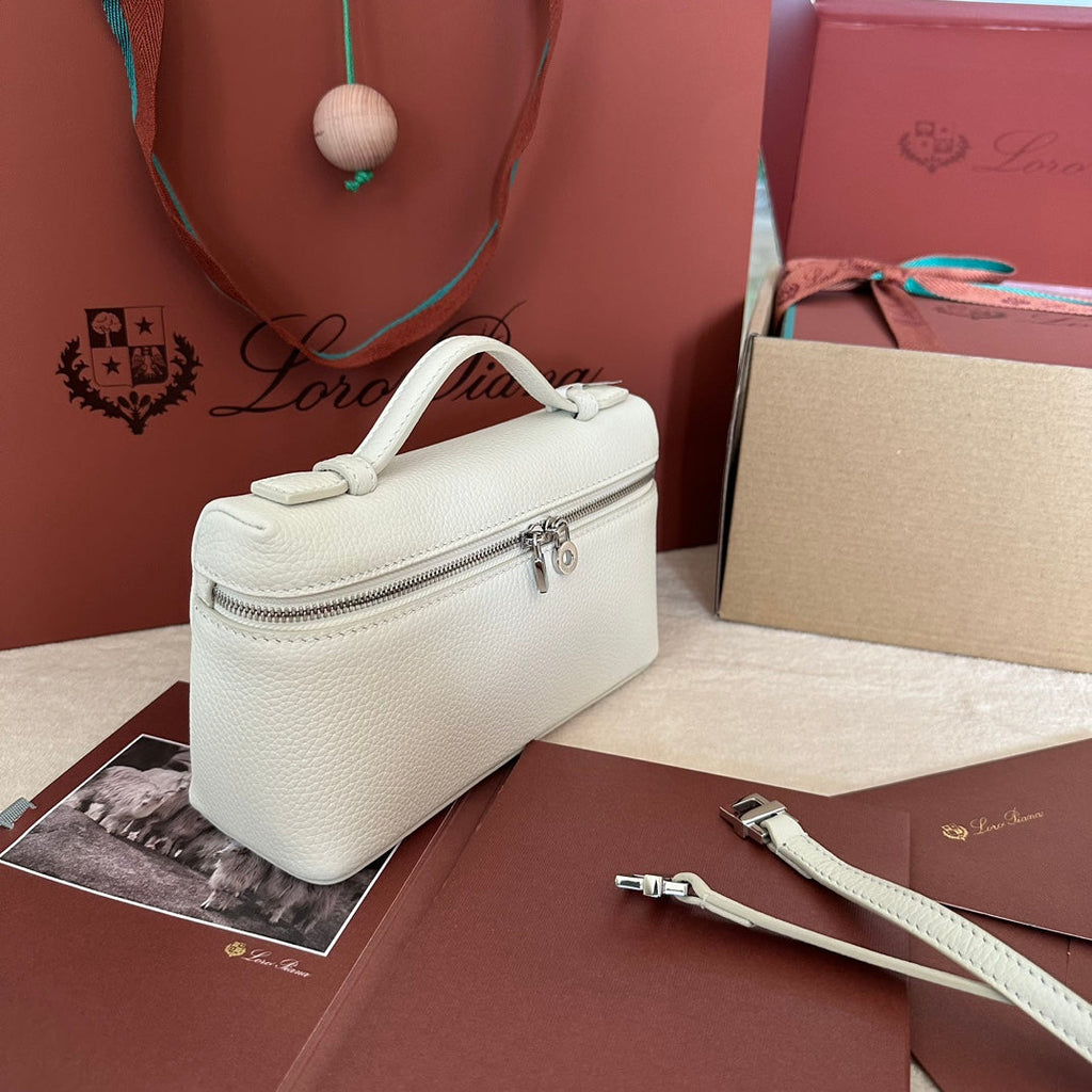 LORO PIANA EXTRA POCKET L19 IN WHITE GRAINED CALFSKIN WITH SILVER HARDWARE