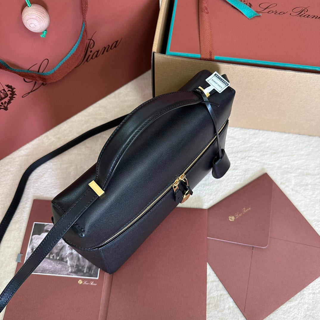 LORO PIANA EXTRA BAG L27 IN BLACK SMOOTH CALFSKIN WITH GOLD HARDWARE