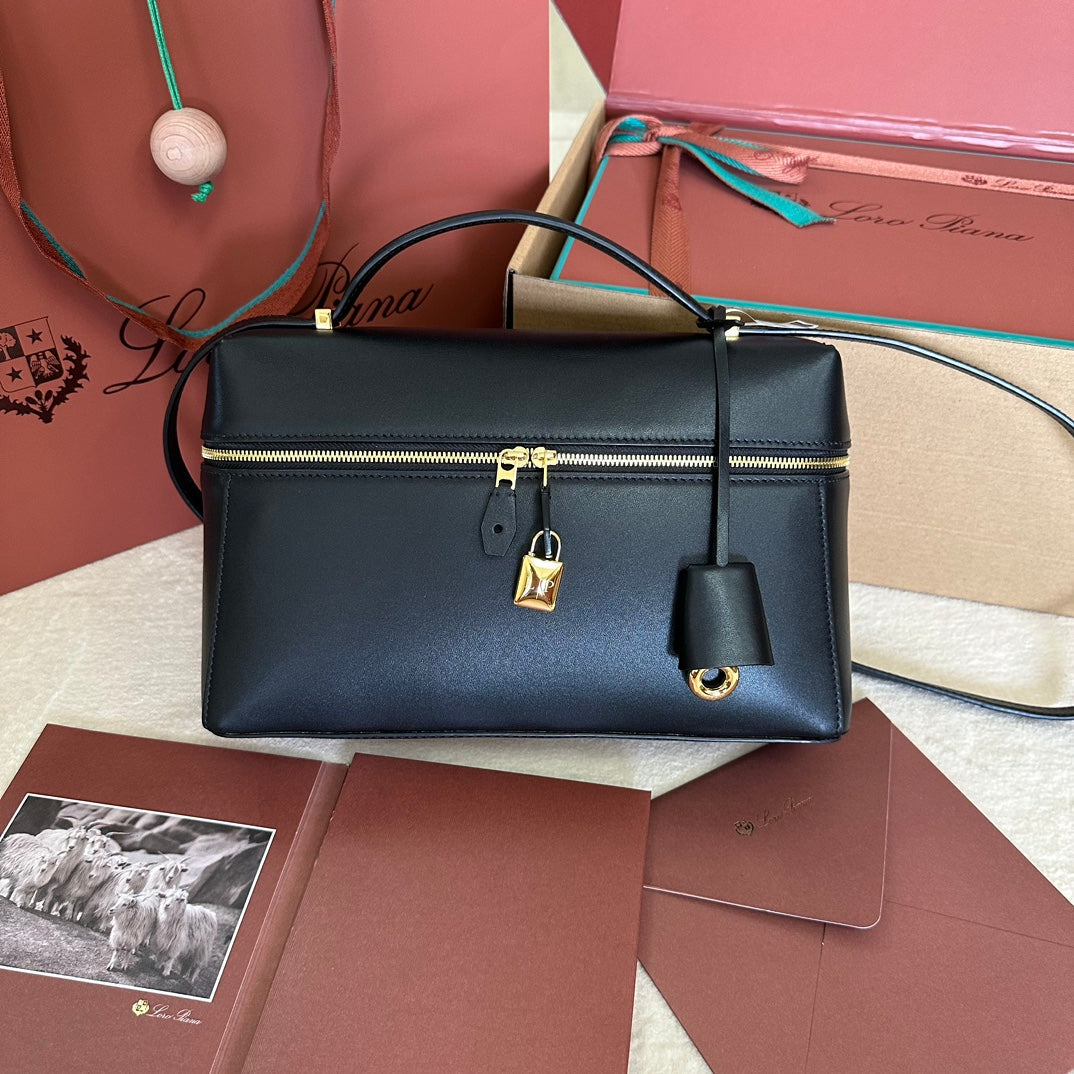 LORO PIANA EXTRA BAG L27 IN BLACK SMOOTH CALFSKIN WITH GOLD HARDWARE