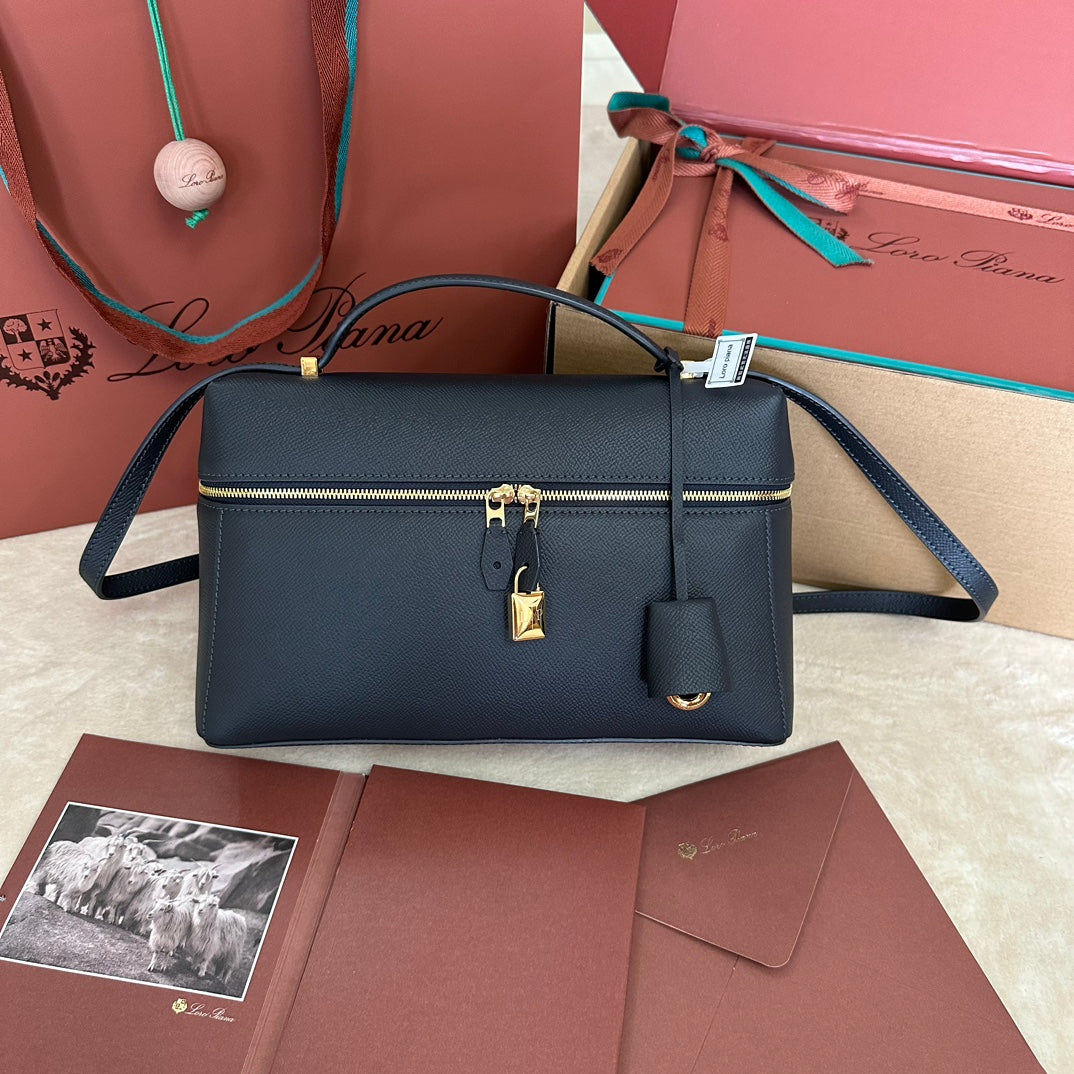 LORO PIANA EXTRA BAG L27 IN BLACK GRAINED CALFSKIN WITH GOLD HARDWARE