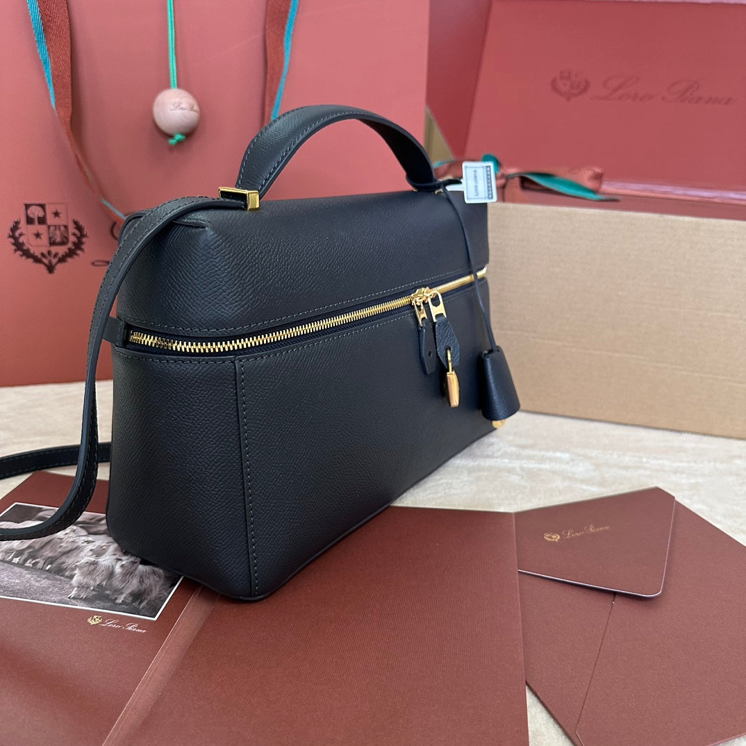 LORO PIANA EXTRA BAG L27 IN BLACK GRAINED CALFSKIN WITH GOLD HARDWARE