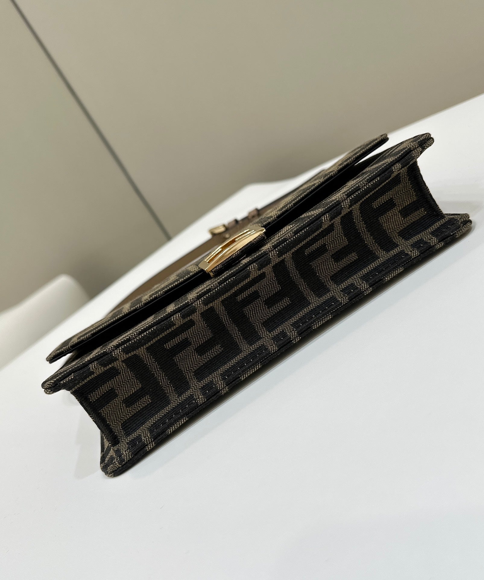 FENDI BAGUETTE CHAIN MIDI 21 IN BROWN MIX BLACK MONOGRAM JACQUARD FABRIC BAG