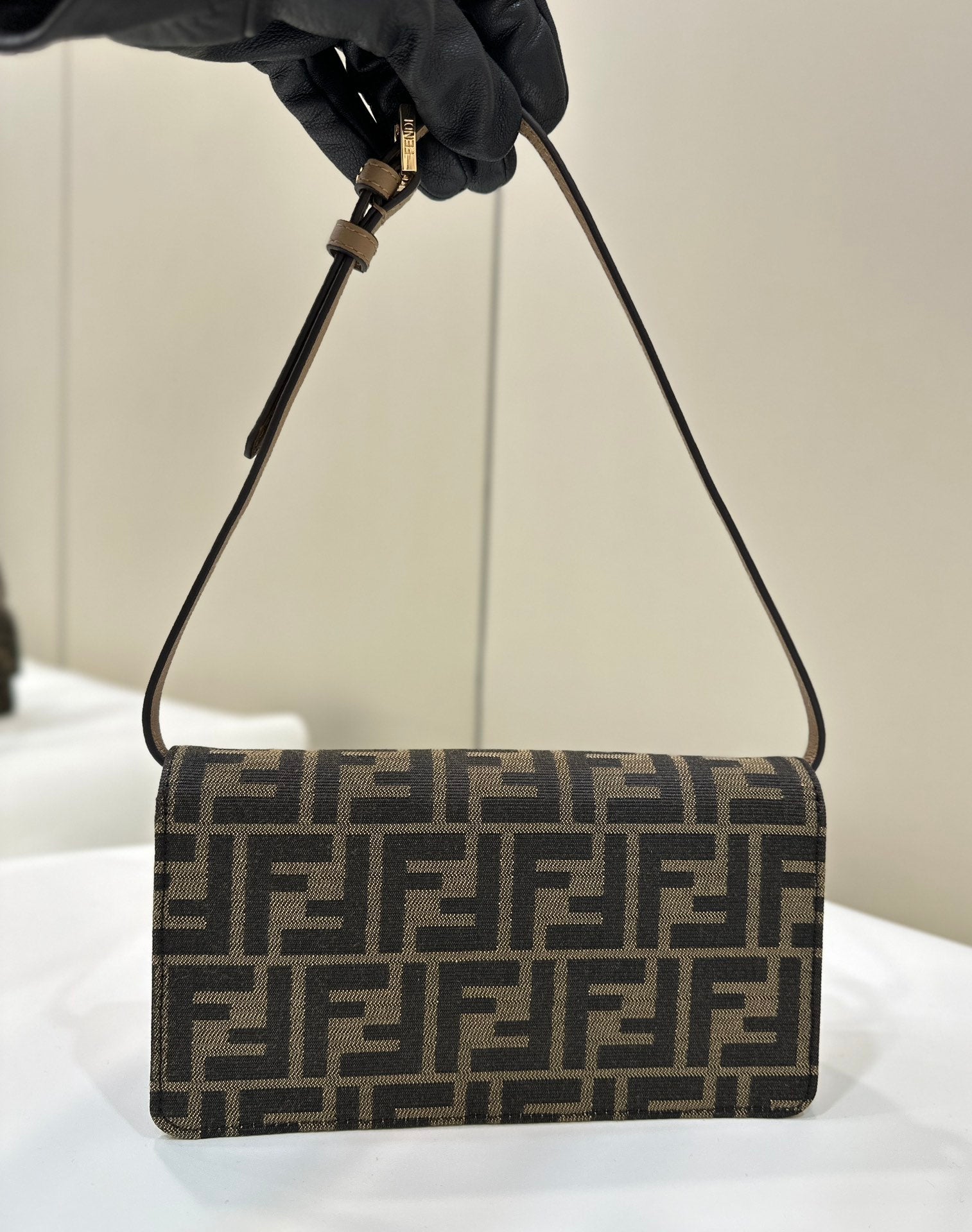 FENDI BAGUETTE CHAIN MIDI 21 IN BROWN MIX BLACK MONOGRAM JACQUARD FABRIC BAG
