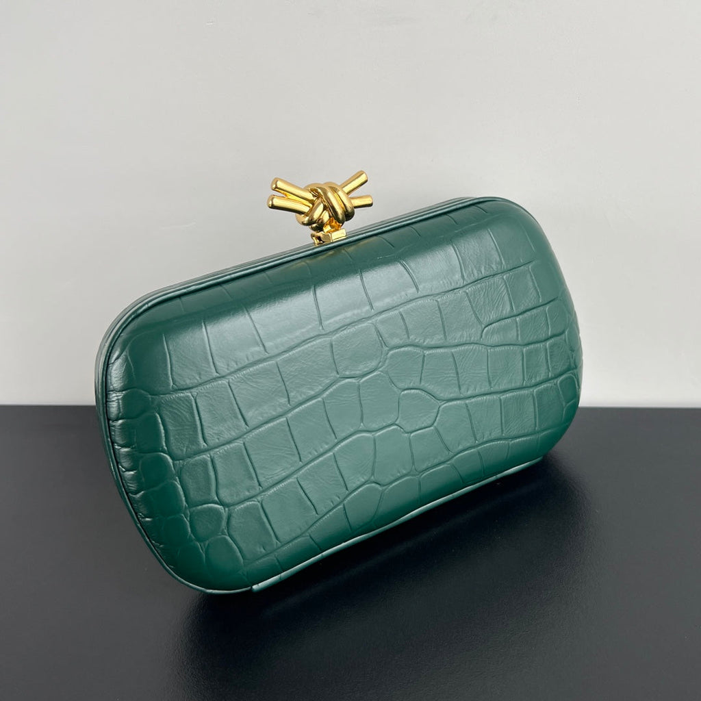 BOTTEGA VENETA KNOT 19 IN EDEN GREEN CROCODILE PATTERN CALFSKIN