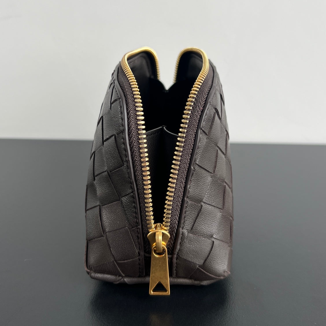 BOTTEGA VENETA INTRECCIATO 16 BAG IN FONDANT LAMBSKIN
