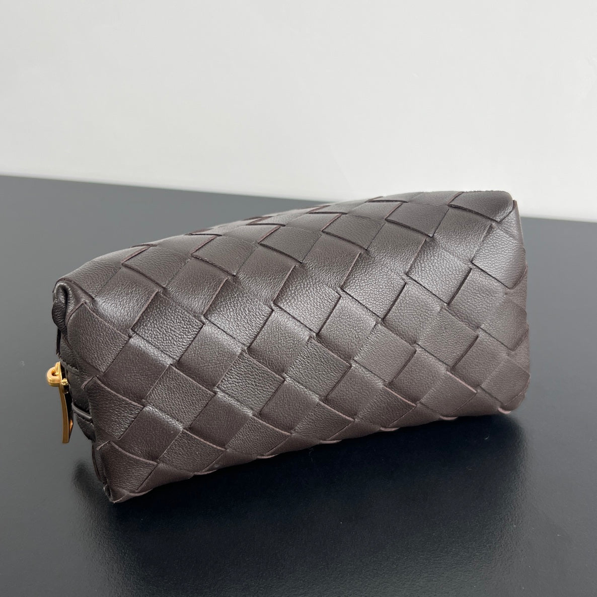 BOTTEGA VENETA INTRECCIATO 16 BAG IN FONDANT LAMBSKIN
