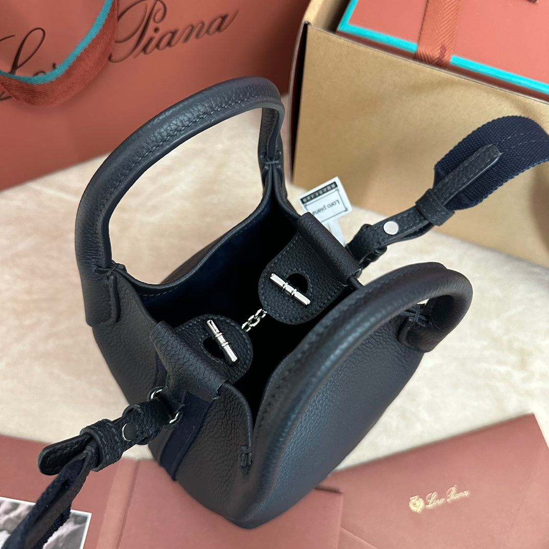 LORO PIANA MICRO BALE BAG IN BLACK CALFSKIN 226599