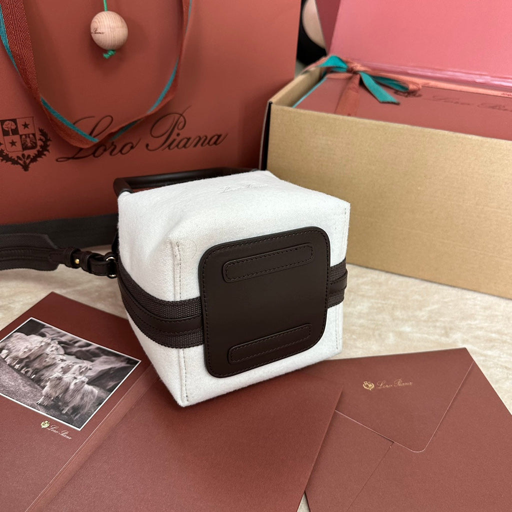 LORO PIANA MICRO BALE BAG IN WHITE FABRIC AND DARK BROWN CALFSKIN