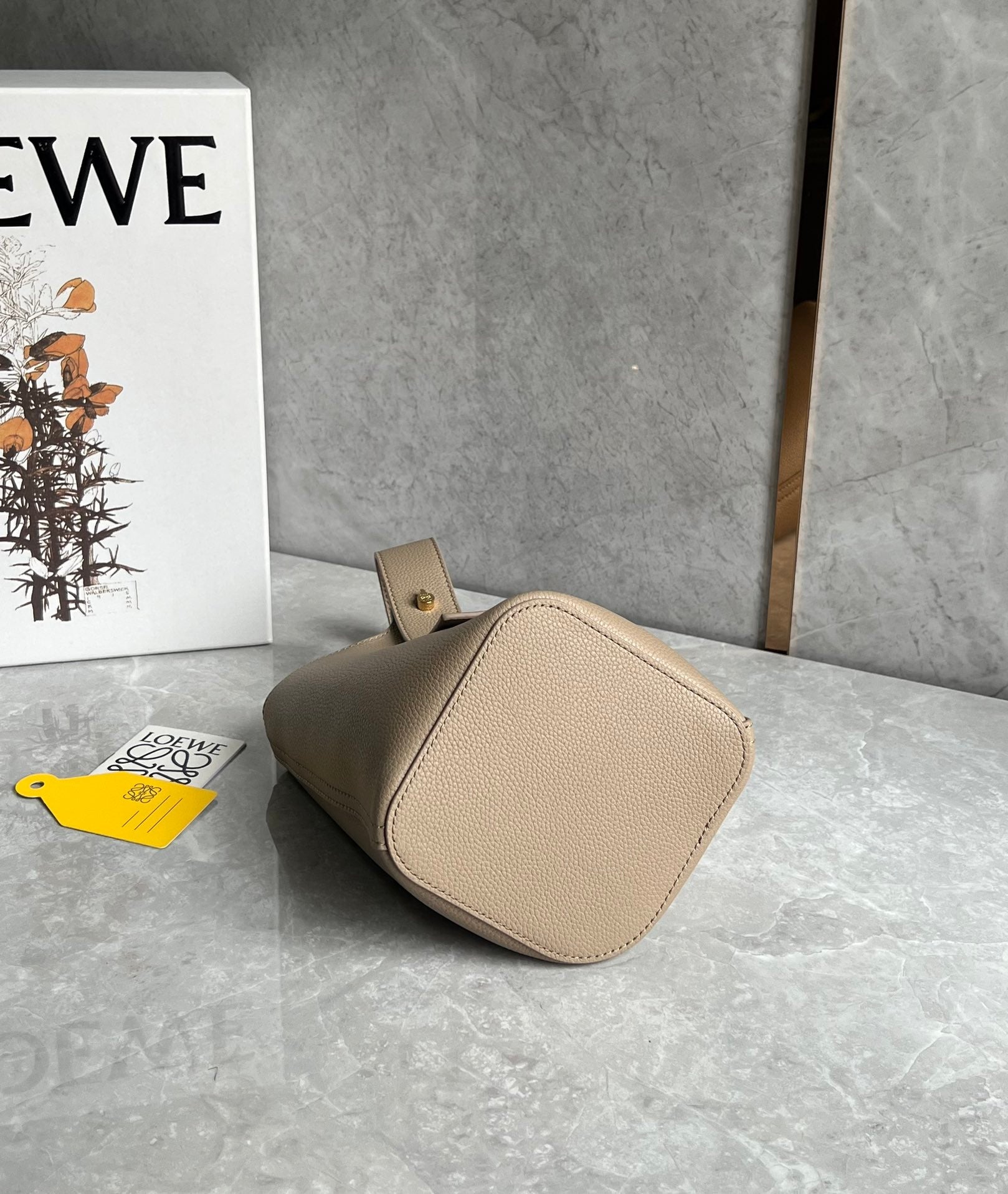 LOEWE LOE MINI 19 PEBBLE BUCKET IN CAMEL BROWN MELLOW CALFSKIN