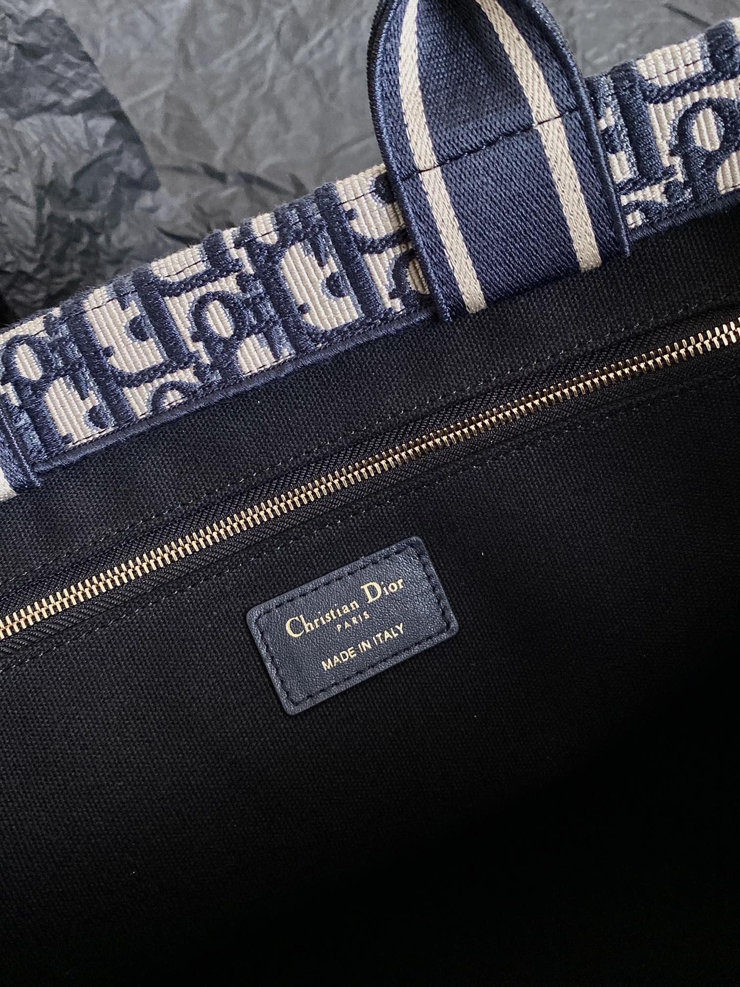 DIOR MEDIUM BOOK TOTE 36 BLUE OBLIQUE EMBROIDERY