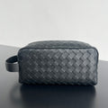 BOTTEGA VENETA INTRECCIATO CLUTCH 26 IN BLACK CALFSKIN