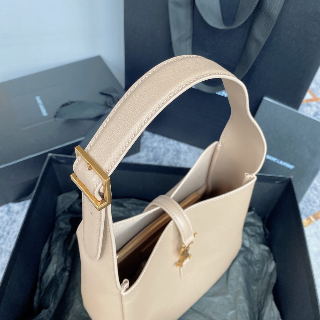 SAINT LAURENT LE 5 À 7 SMALL SUPPLE 23 IN BEIGE LAMBSKIN GOLD BUCKLE