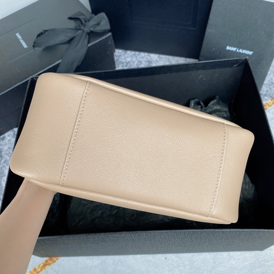 SAINT LAURENT LE 5 À 7 SMALL SUPPLE 23 IN BEIGE LAMBSKIN GOLD BUCKLE