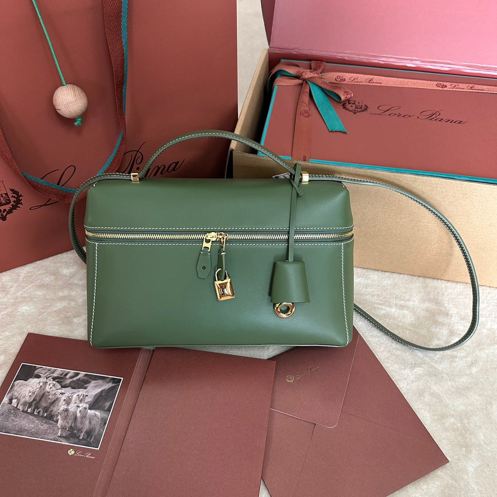 LORO PIANA EXTRA BAG L27 IN JUNGLE GREEN SMOOTH CALFSKIN WITH GOLD HARDWARE