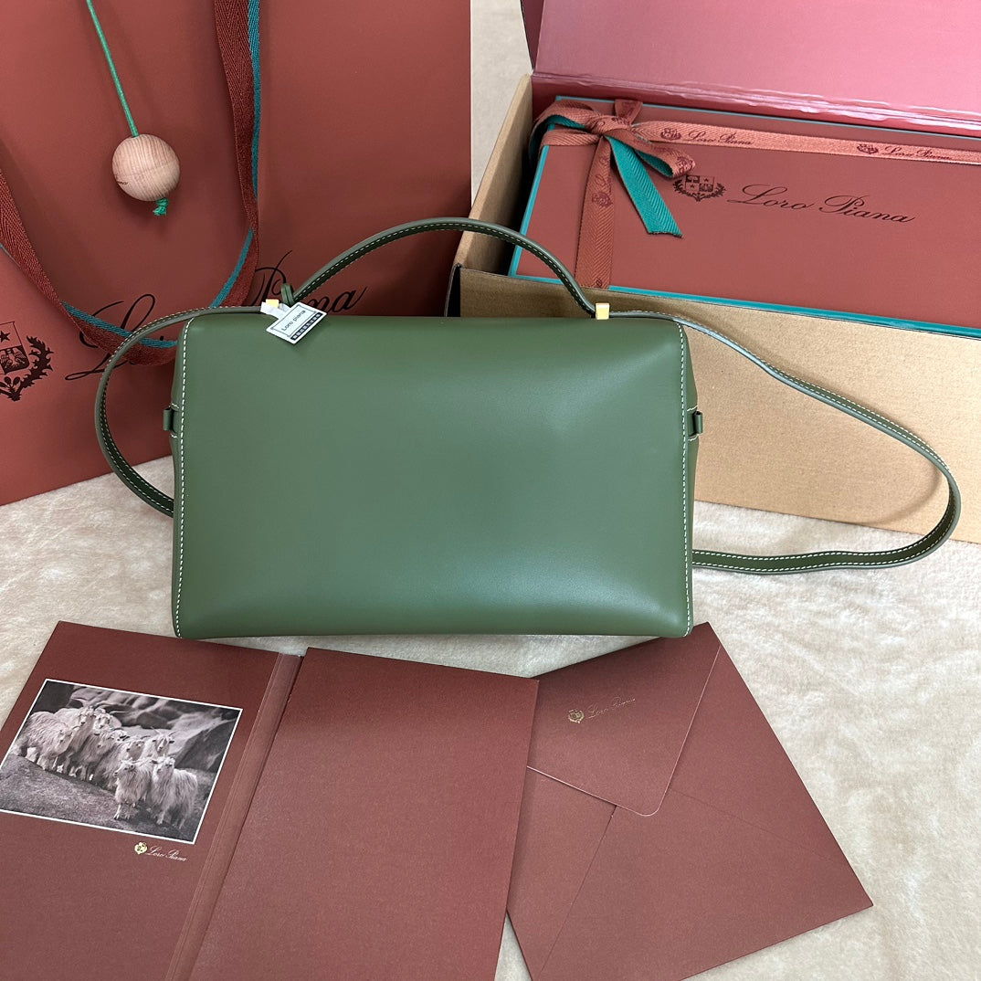 LORO PIANA EXTRA BAG L27 IN JUNGLE GREEN SMOOTH CALFSKIN WITH GOLD HARDWARE