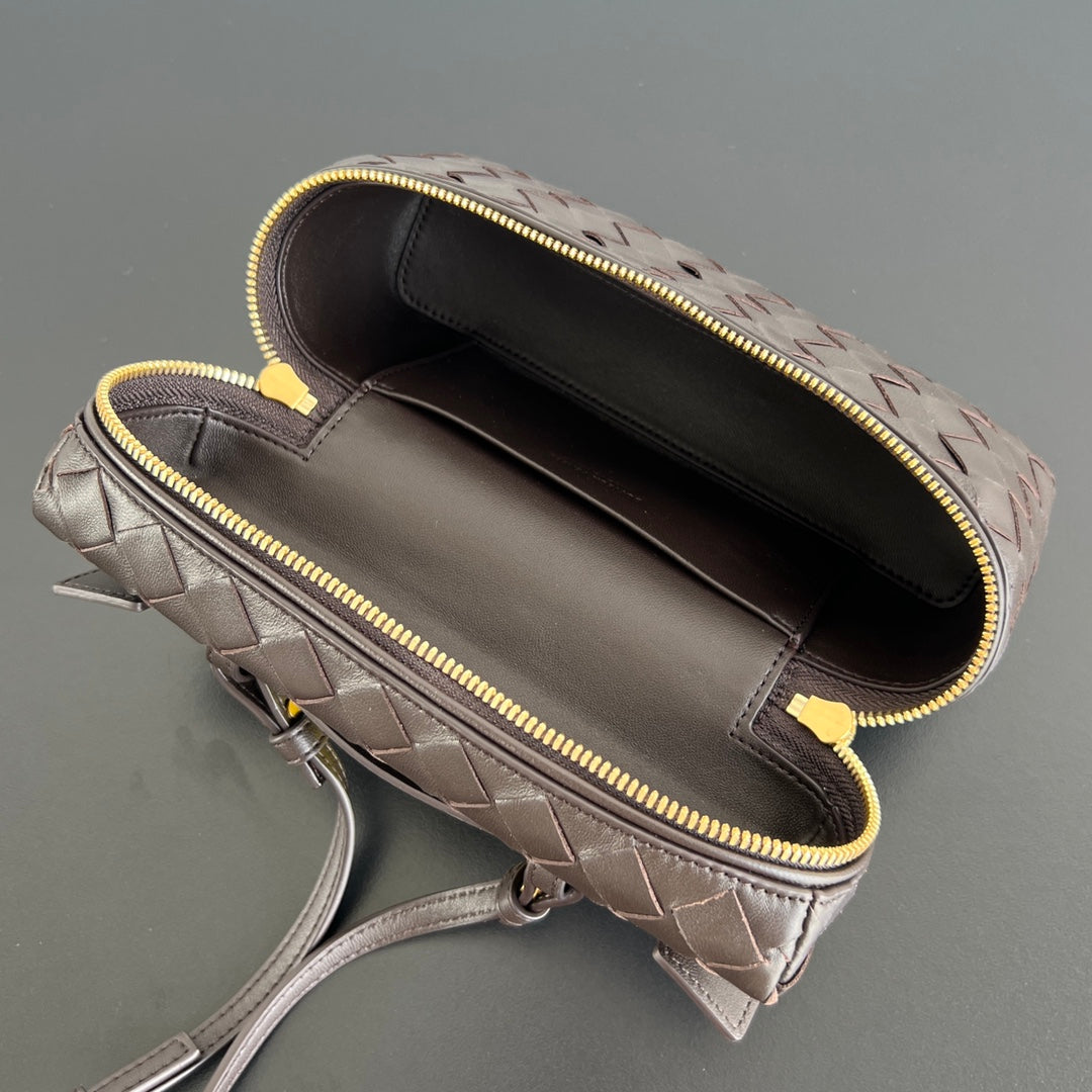 BOTTEGA VENETA BANG BANG 22 VANITY CASE IN FONDANT CALFSKIN