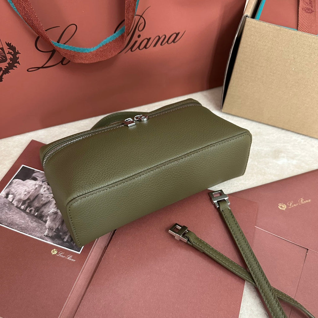 LORO PIANA EXTRA POCKET L19 IN OLIVE GREEN CALFSKIN WITH SILVER HARDWARE