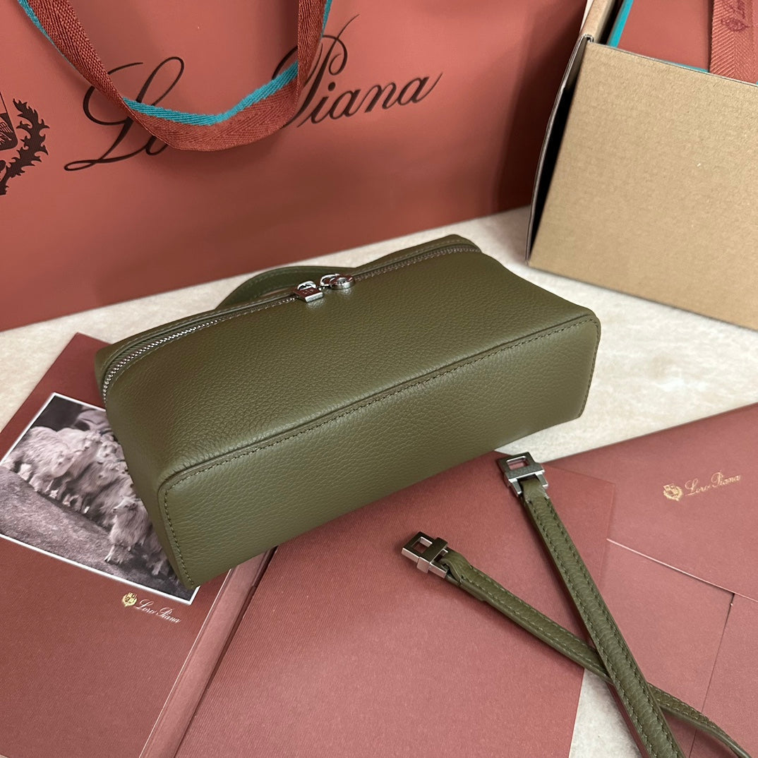 LORO PIANA EXTRA POCKET L19 IN OLIVE GREEN CALFSKIN WITH SILVER HARDWARE