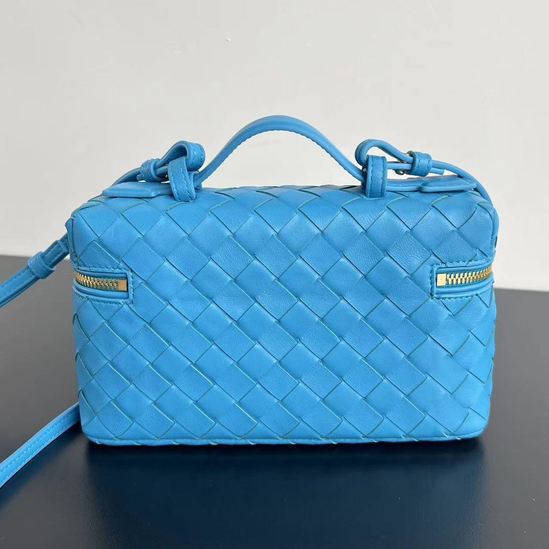 BOTTEGA VENETA BANG BANG 22 VANITY CASE IN CERULEAN BLUE CALFSKIN